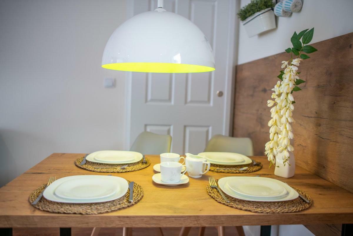 שצ'צ'ירק Apartament Kasztanowy Blisko Centrum - Dream Apart מראה חיצוני תמונה